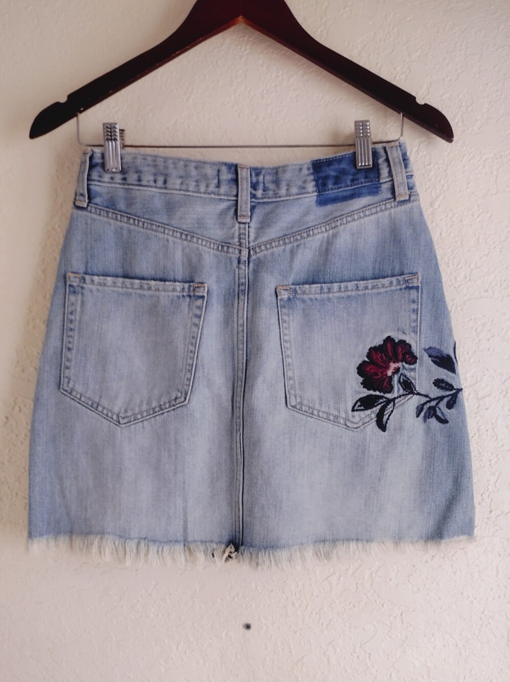 Abercrombie & Fitch Light Blue Distressed Denim Mini Skirt with Floral Appliqué - Picture 5 of 6